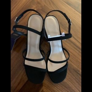Forever 21 size 9 strappy black block heels